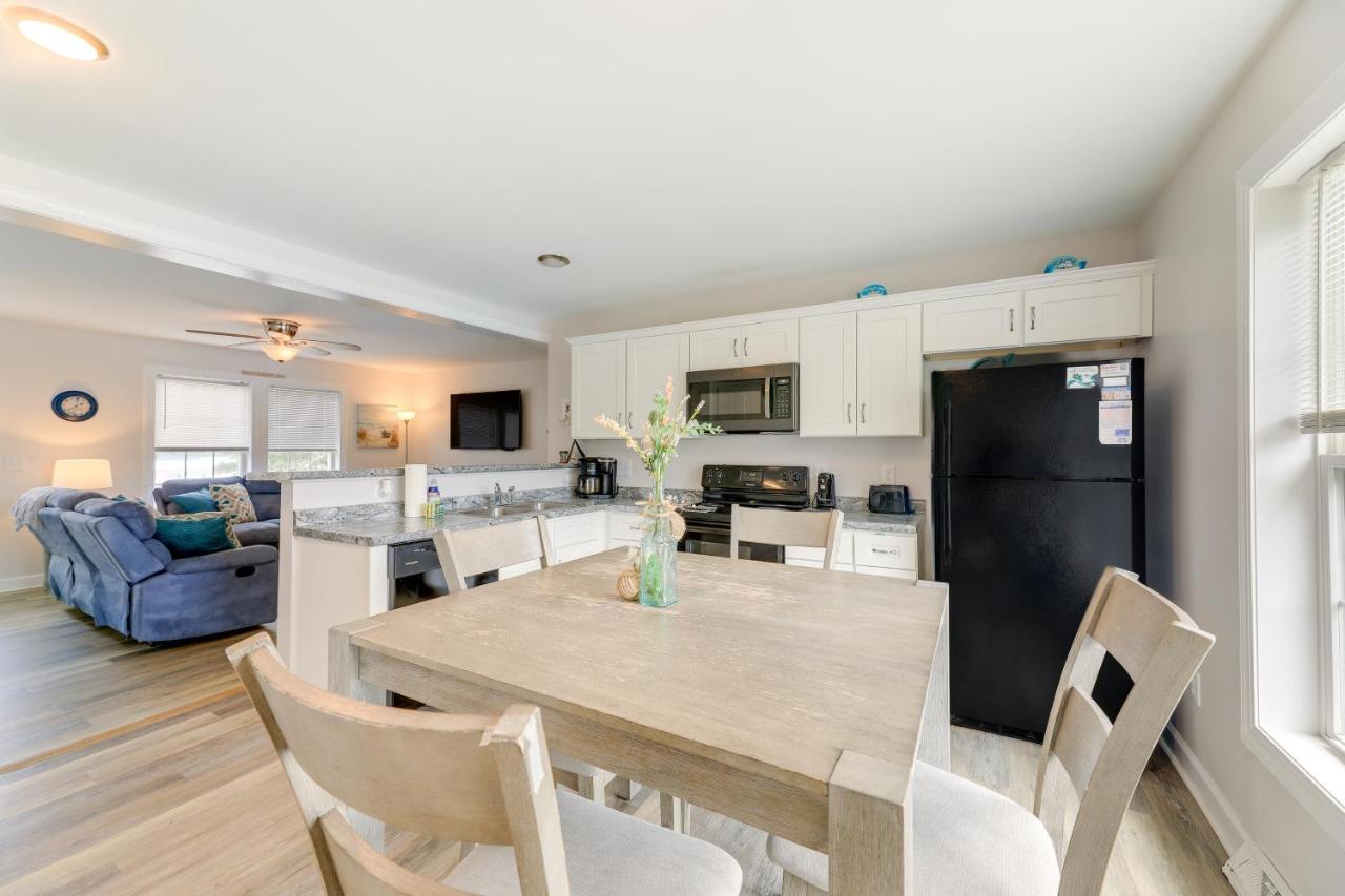 Coastal Emerald Isle Retreat With Deck And Grill! Екстер'єр фото