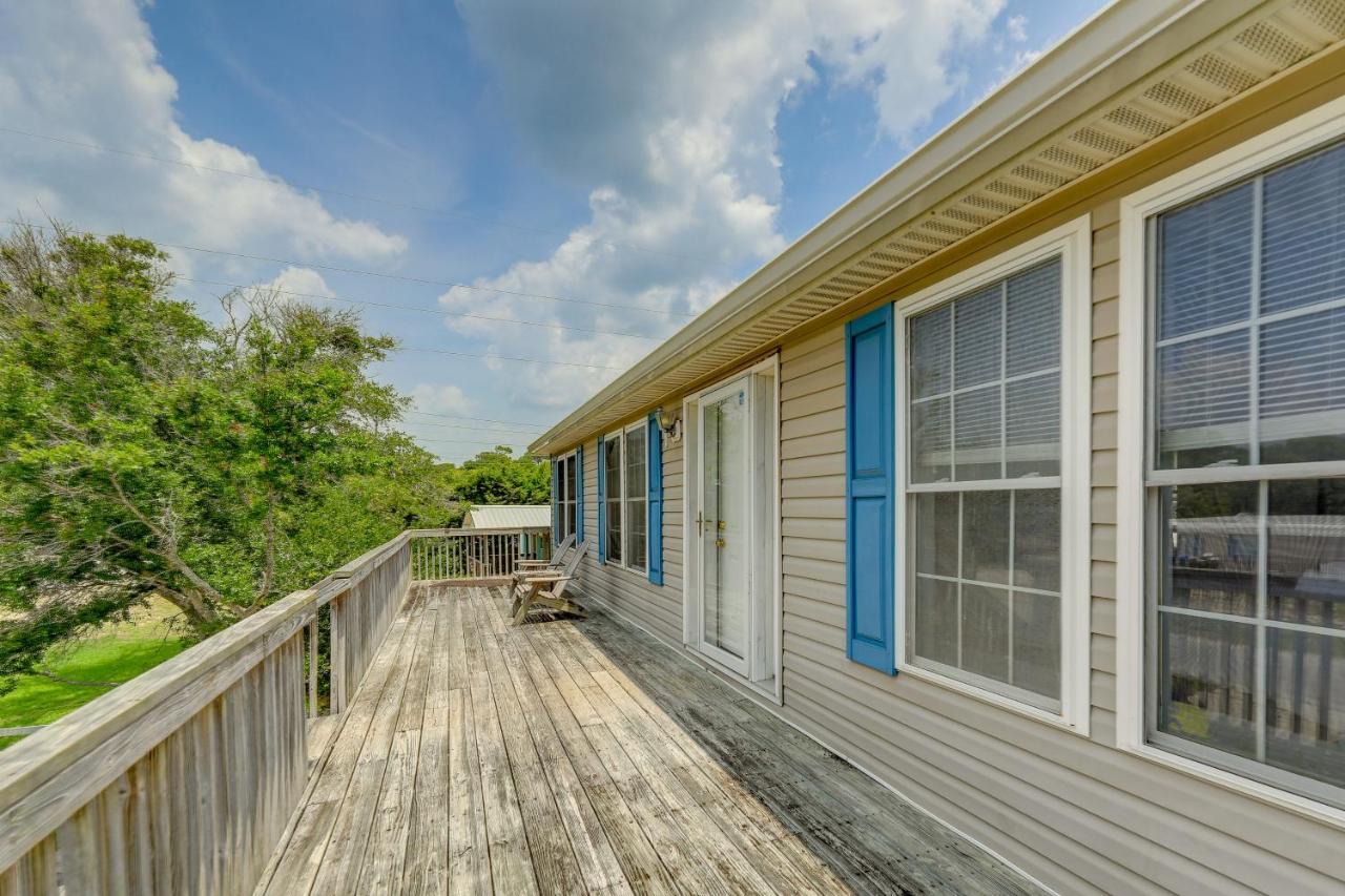 Coastal Emerald Isle Retreat With Deck And Grill! Екстер'єр фото