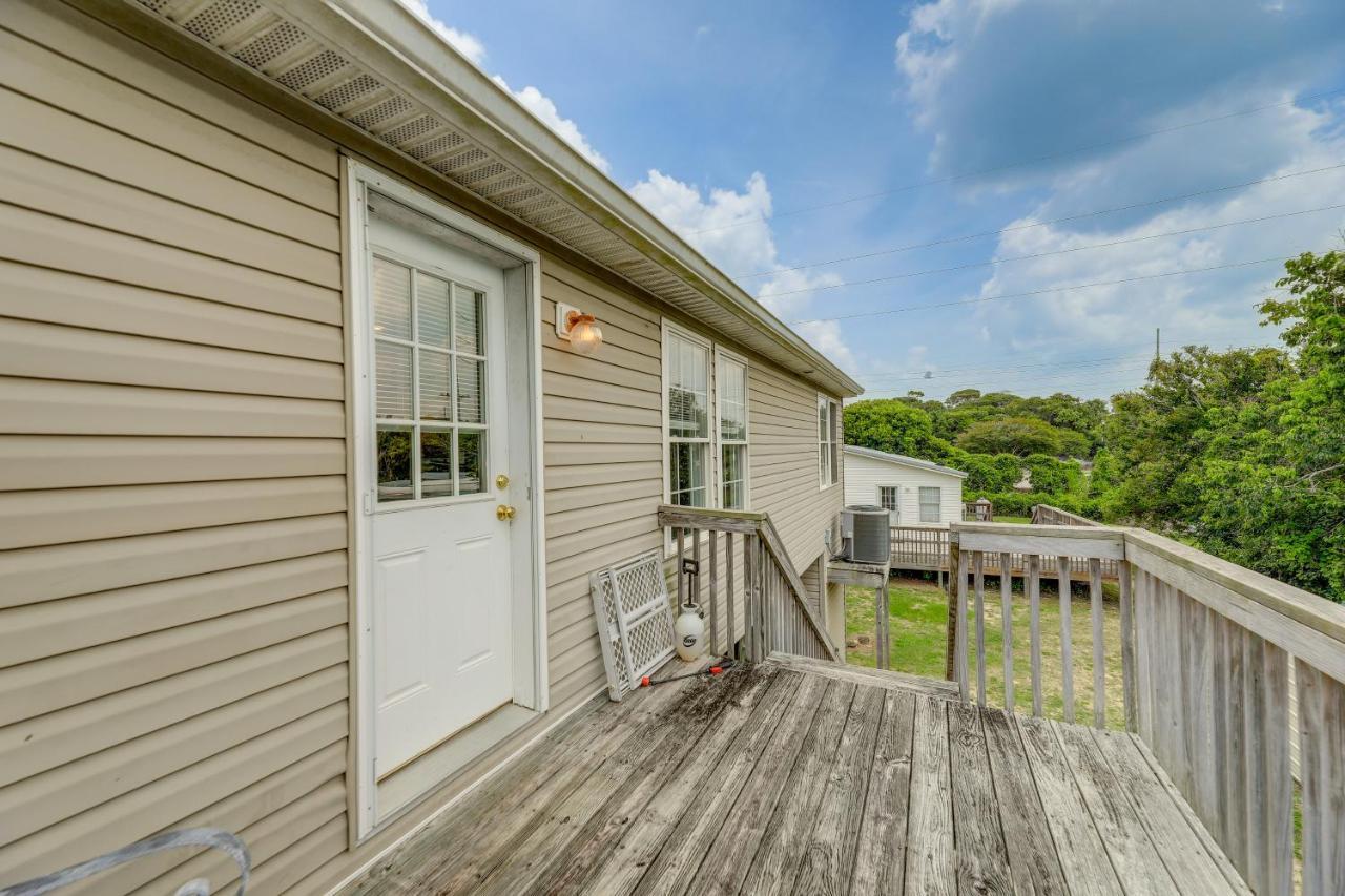 Coastal Emerald Isle Retreat With Deck And Grill! Екстер'єр фото